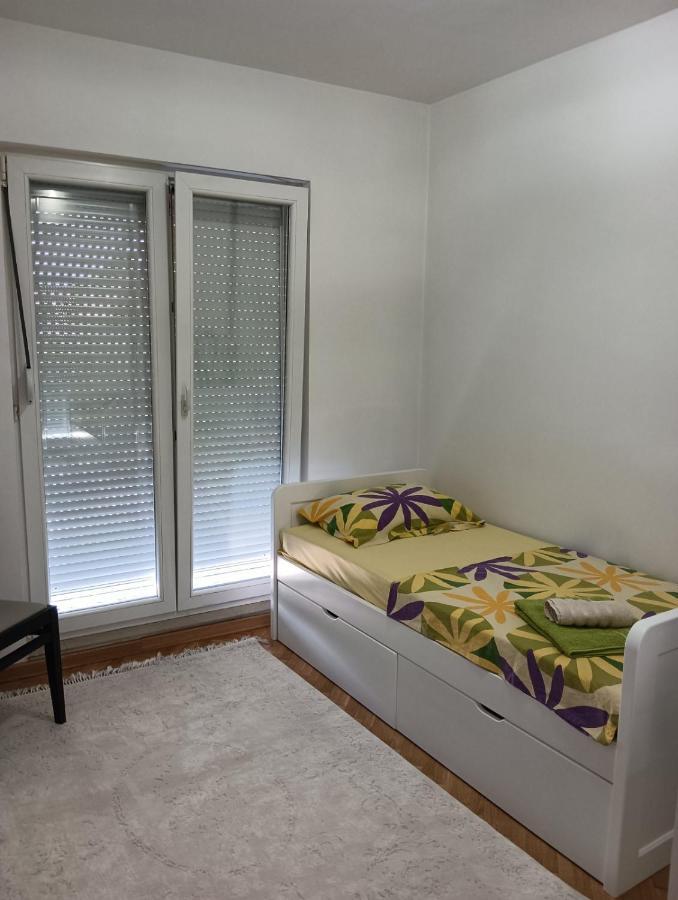 Appartamento Apartman Nk Nikšić Esterno foto